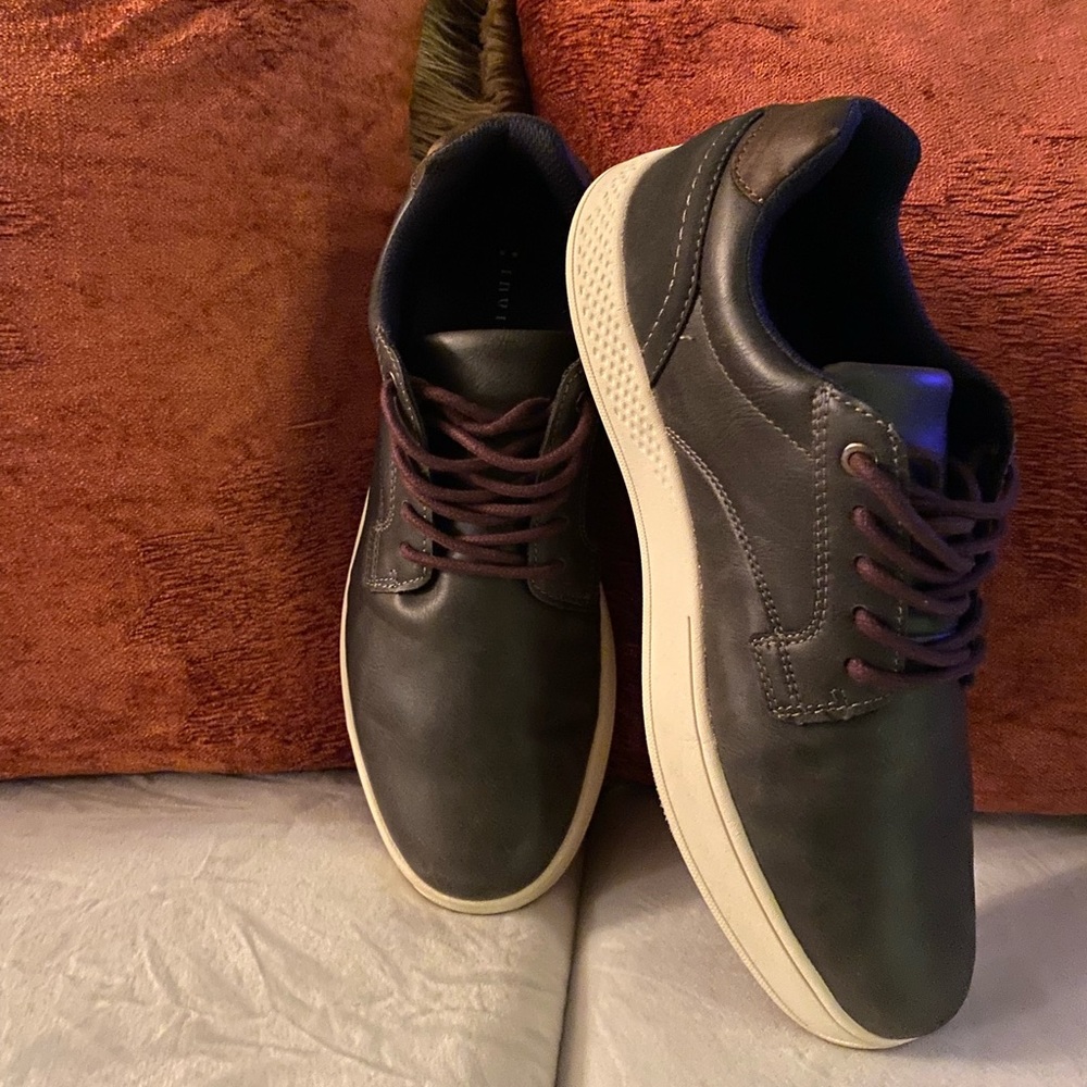 MENS CASUAL INVITO DEAN SNEAKER.